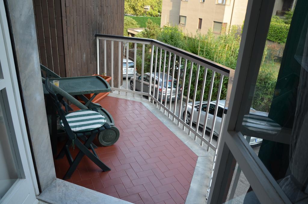 Green Quercia Apartment كومو الغرفة الصورة