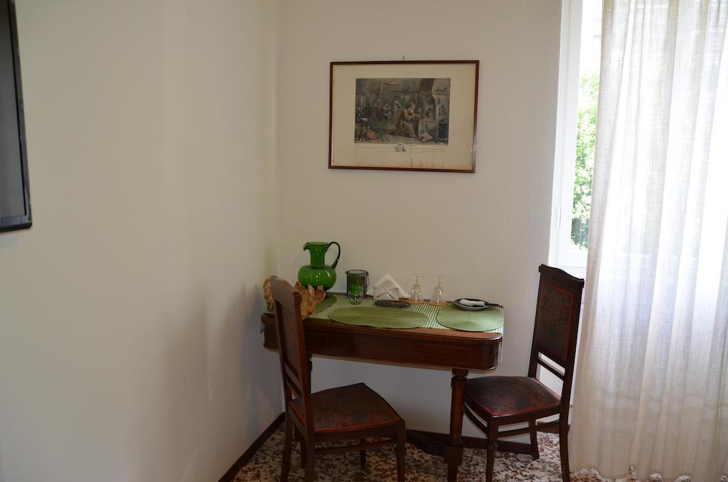 Green Quercia Apartment كومو الغرفة الصورة