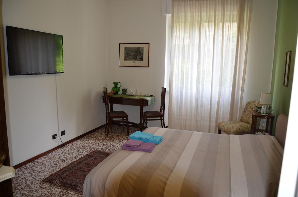 Green Quercia Apartment كومو الغرفة الصورة